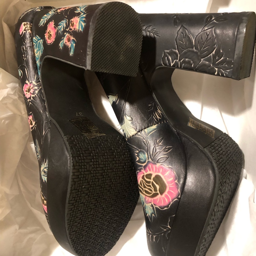 L’Artiste Pumps - **reserved for ingrace316 - Picture 4 of 5